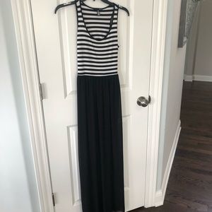 Aqua black & White Maxi